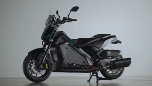 Yamaha XMAX SPHEV híbrido